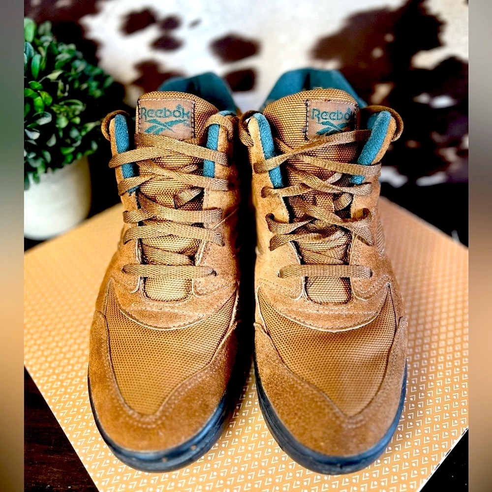 Vintage Reebok Hiking Boots - Youth Size 5.5 (Women's 7)